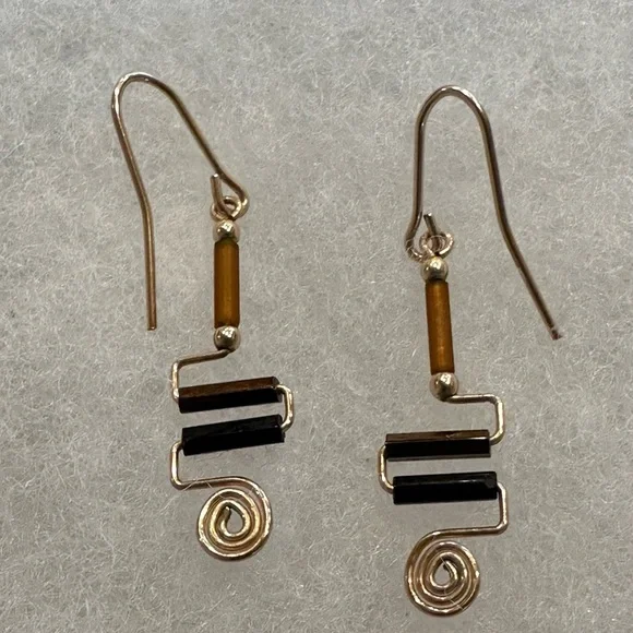 3/$35 Elongated Architectural designed Gold filled wire earrings - Picture 7 of 7